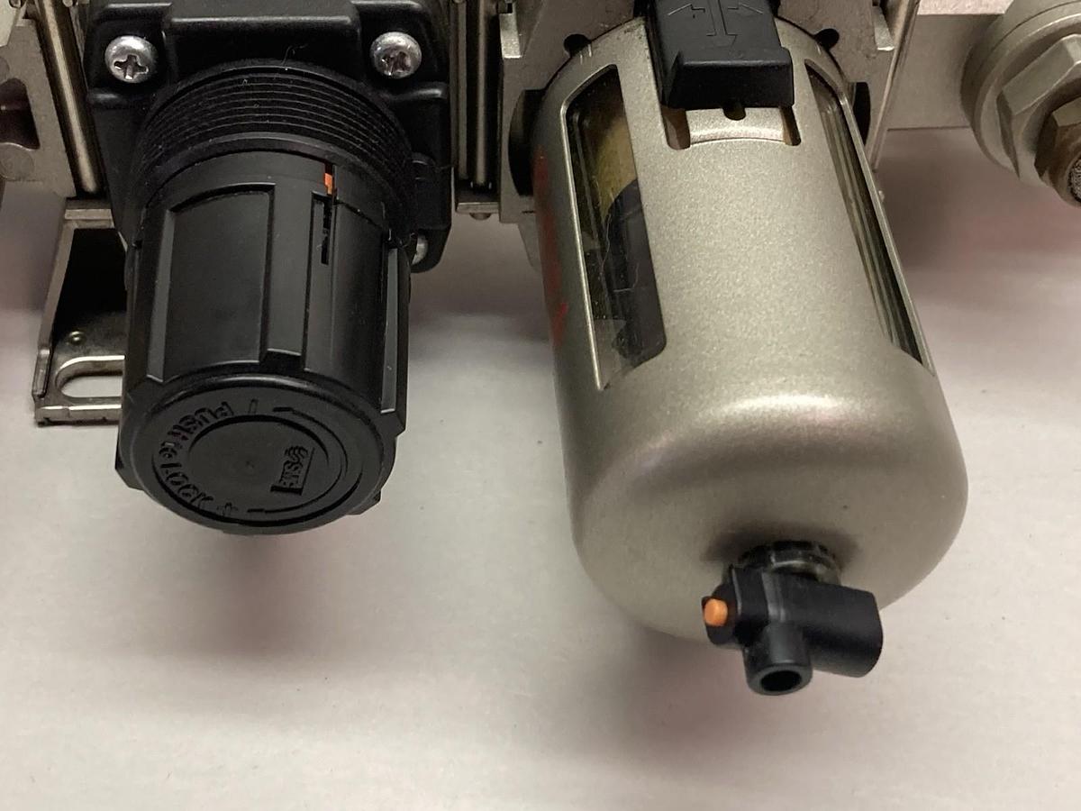 Used SMC,AF30-N03-Z & NAV3000-N03-5DZ,Pneumatic Valve Assembly