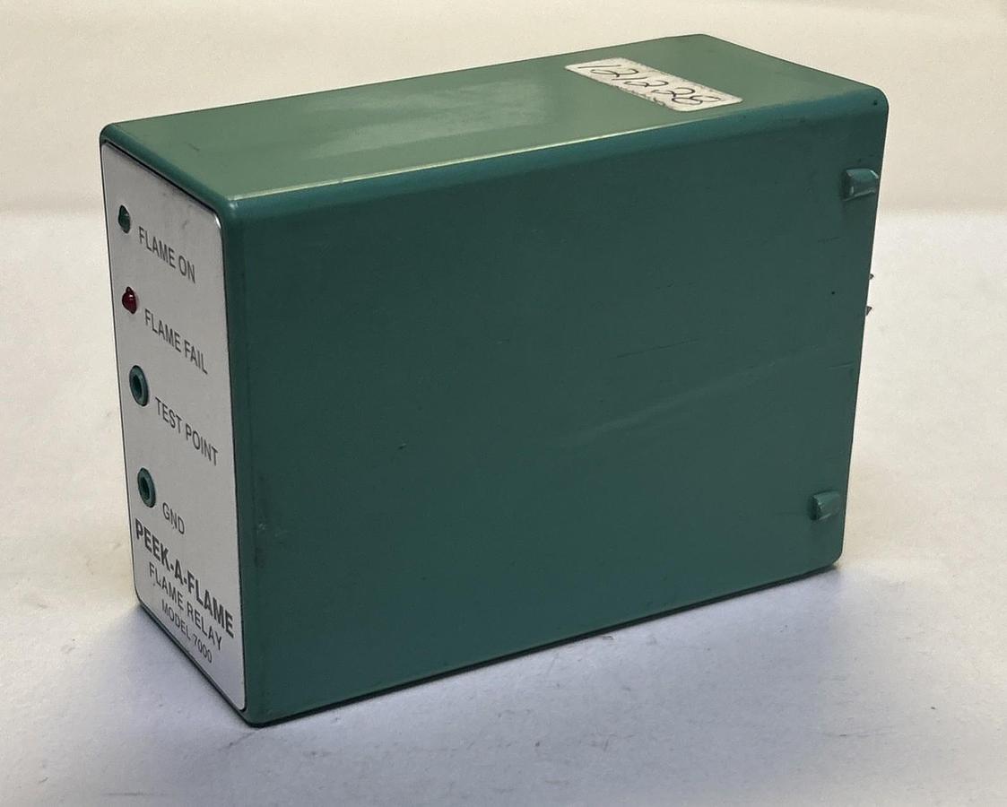 Used ECLIPSE,MODEL 7000,PEEK-A-FLAME FLAME RELAY