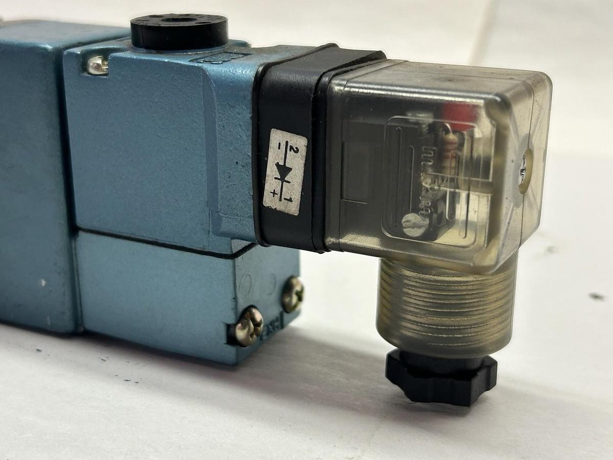 Used MAC,MV-A1C-A312-PM-611JJ,Solenoid Valve 150PSI