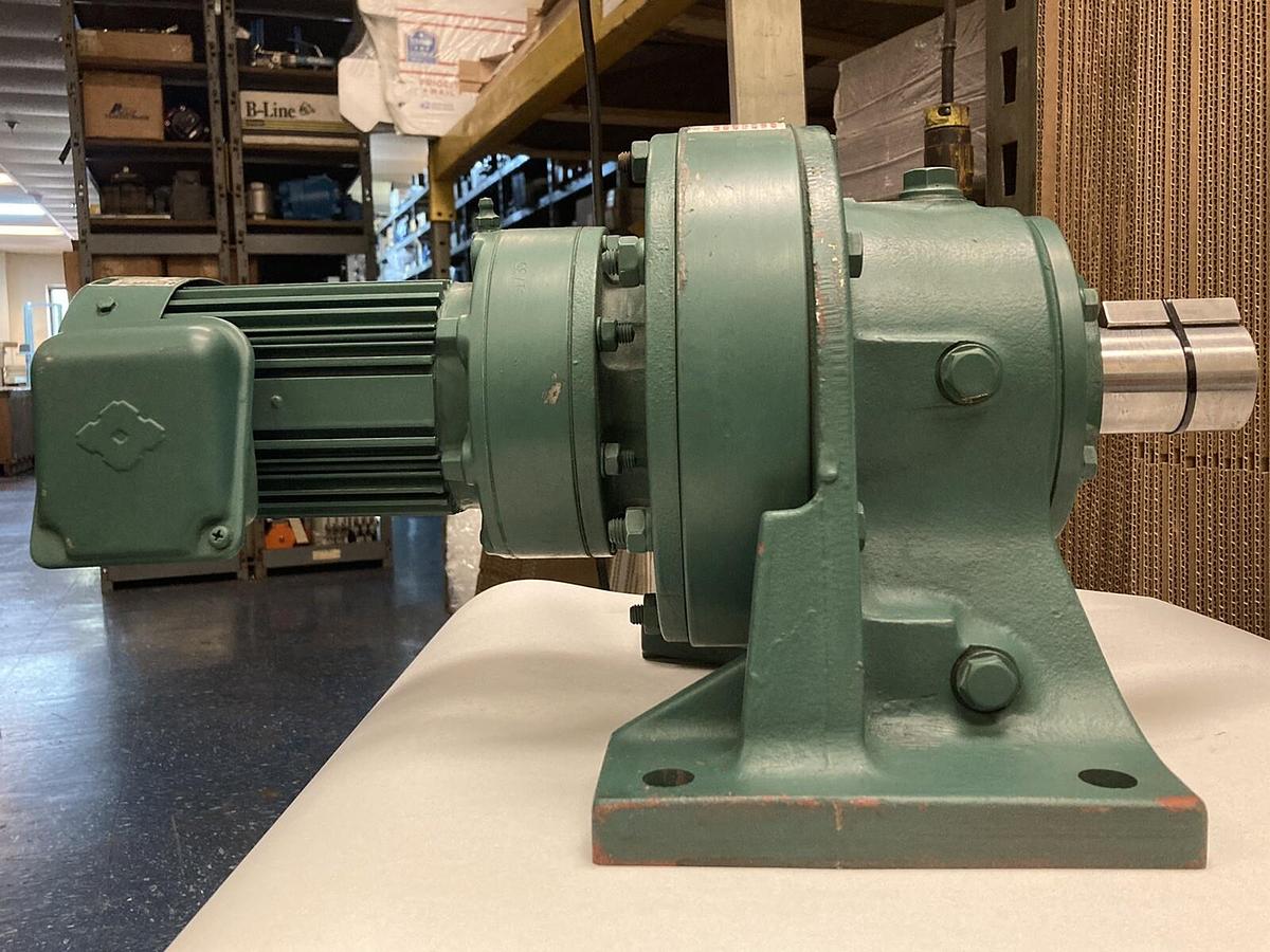 Sumitomo, TC-F W/ Gear HM 3145/10 A,1/2 HP SM-Cyclo Gear Motor