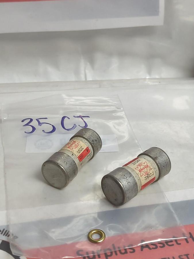 Used BRUSH,35CJ,FUSE 35 AMP LOT OF 2 PRE-OWNED