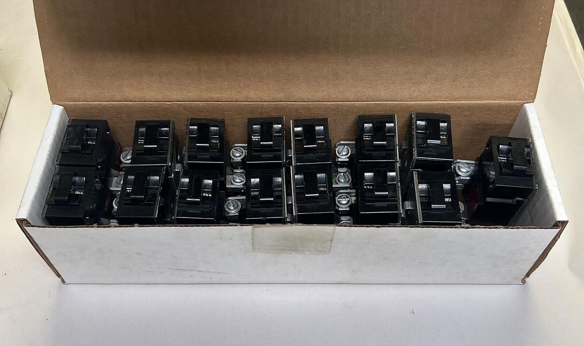 Used BULLDOG ELECTRIC,31130,PUSHMATIC CIRCUIT BREAKER 30A 120/240V LOT OF 15