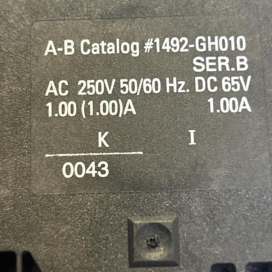 ALLEN BRADLEY,1492-GH010,MINIATURE CIRCUIT BREAKER 1AMP 250V 1P LOT OF 2 NOS