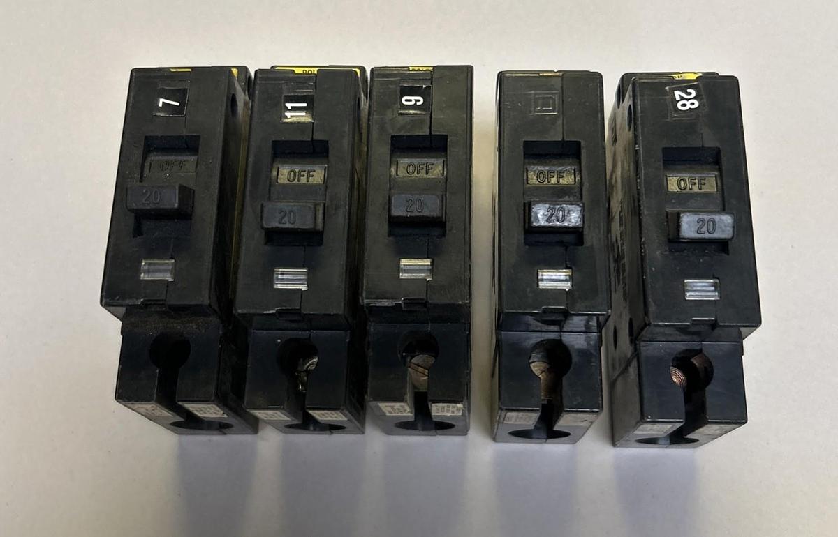 Used SQUARE D,EHB14020,CIRCUIT BREAKER 20A 277V 1P LOT OF 5