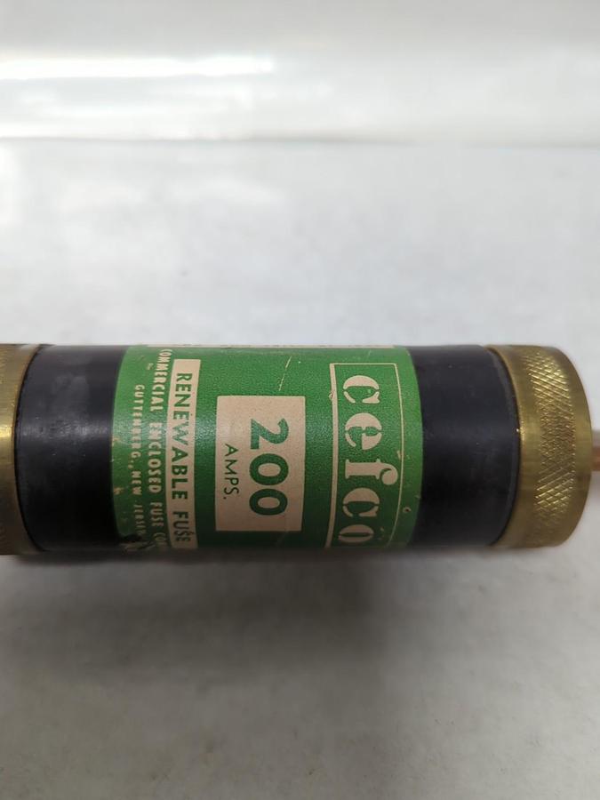 Used CEFCO,200AMP,RENEWABLE 200 AMP FUSE PRE-OWNED