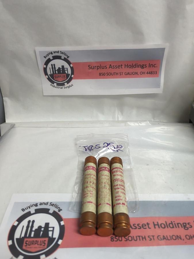 Used GOULD SHAWMUT,TRS-25R,TRI-ONIC 25 AMP FUSE LOT OF 3 PRE-OWNED