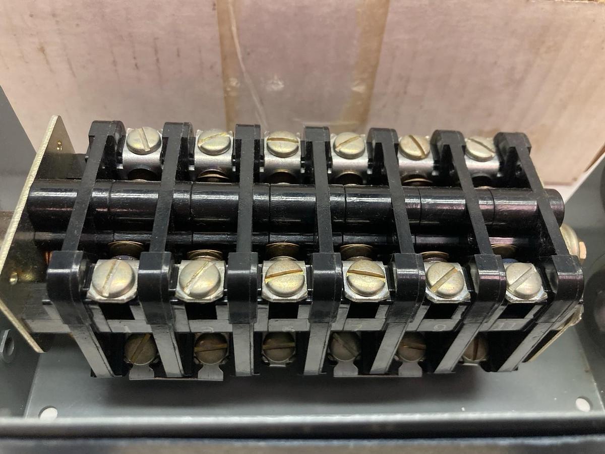 Allen-Bradley,876463,Pneumatic Timing Relay