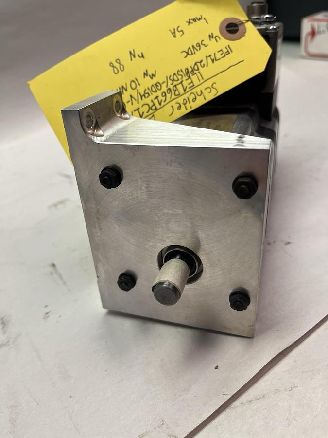 Used SCHNEIDER,ILE1B661PC1A3,STEPPER MOTOR