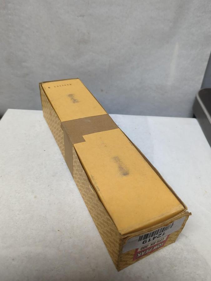 COOPER BUSSMANN,LPS-RK-300,LOW-PEAK 300 AMP FUSE NEW