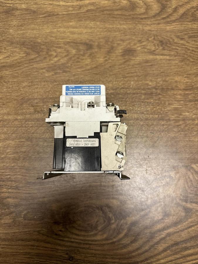 Used Westinghouse,001, AC Contactor Size 1 27a 120v-ac 3hp with J11 Auxilliary Contac