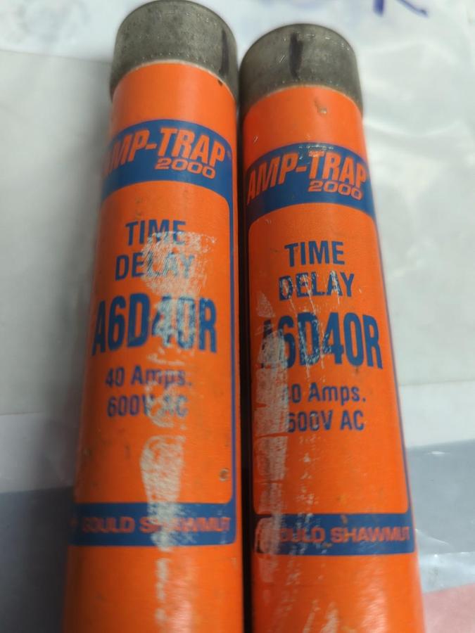 Used GOULD SHAWMUT,A6D40R,AMP-TRAP 40 AMP FUSE LOT OF 2 PRE-OWNED