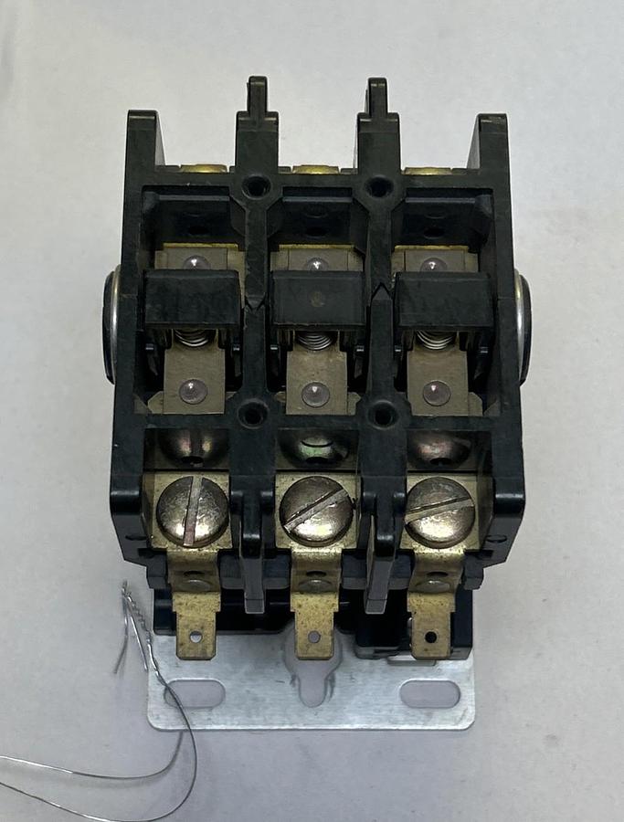 Used GOULD,2200EB230AA,CONTACTOR 600V