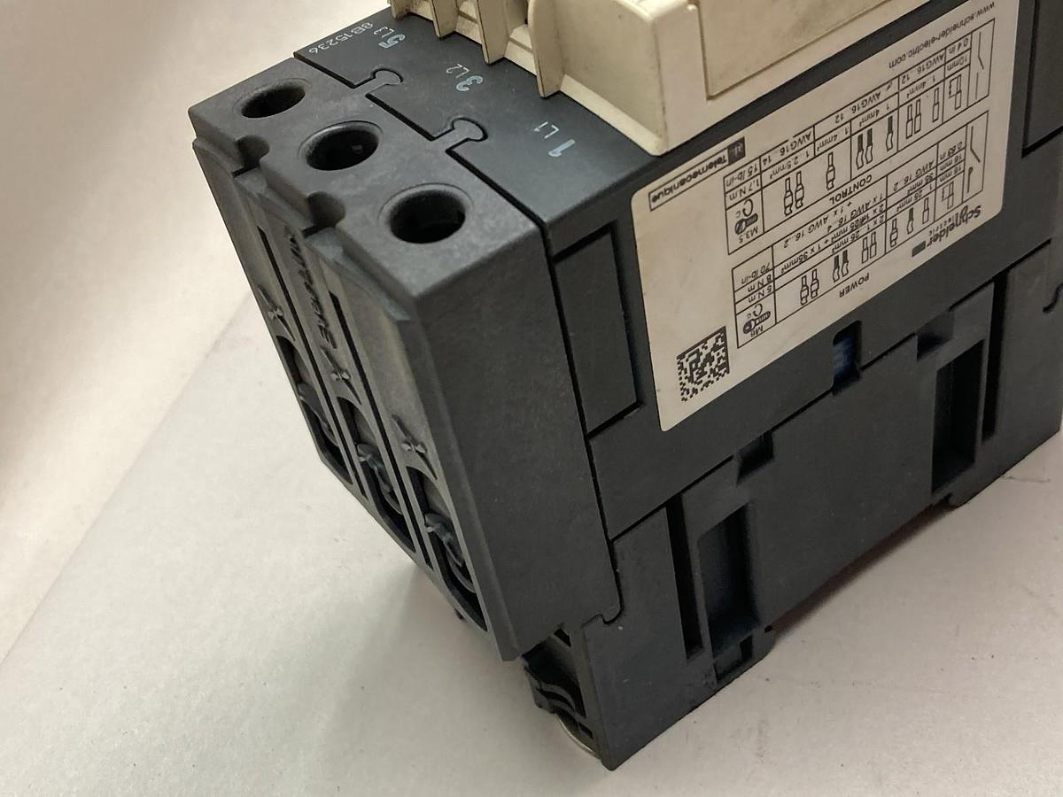 Used Schneider Electric,LC1D65A,TeSys Contactor 80A 6kV
