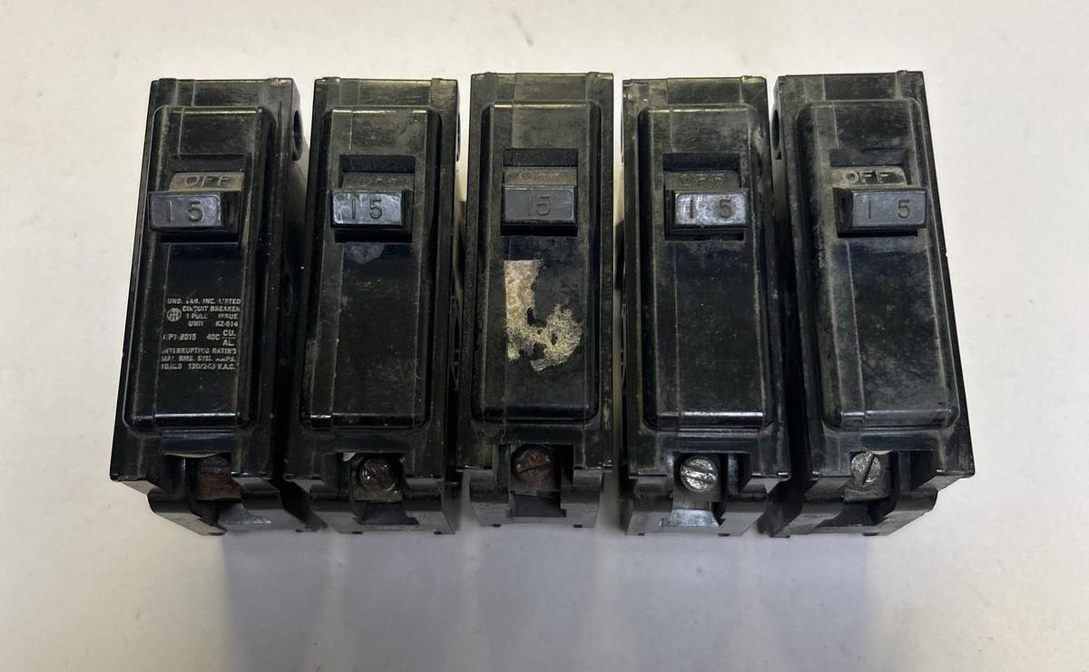 Used ITE,QP1-B015,CIRCUIT BREAKER 15A 120/240V 1P LOT OF 5