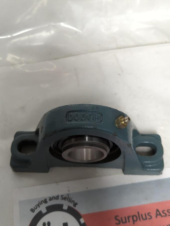 Used DODGE,SXR 1-1/2 208,PILLOW BLOCK BEARING 2-BOLT BASE 1-1/2 INCH BORE PRE-OWNED