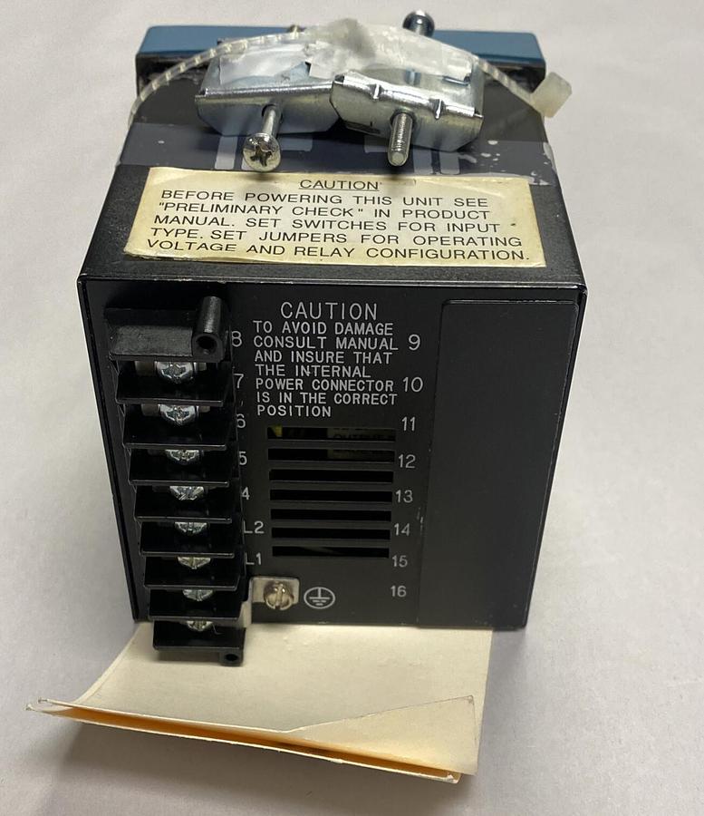 Used HONEYWELL,DC200H-0-000-1D0000-0, TEMPERATURE CONTROLLER REFURBISHED