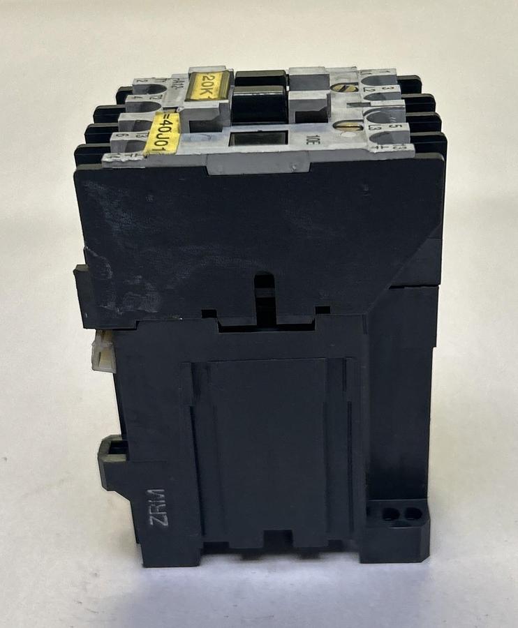 Used ALLEN BRADLEY,100-A12NZ*3,CONTACTOR