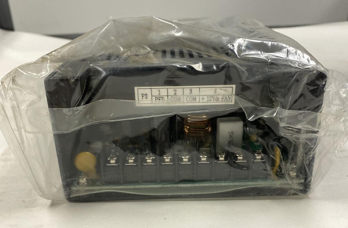 Sola,GLS-03-200,Power Supply Input 100-240V 5.2A Output 200W 15.0 VDC 13.4A NOS