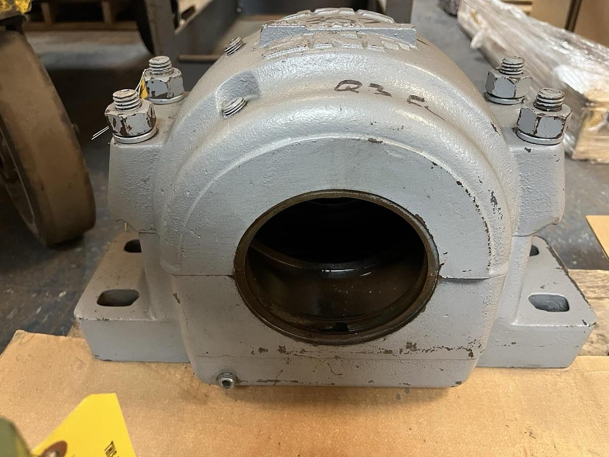 Used SKF,SAF-524N,PILLOW BLOCK BEARING HOUSING
