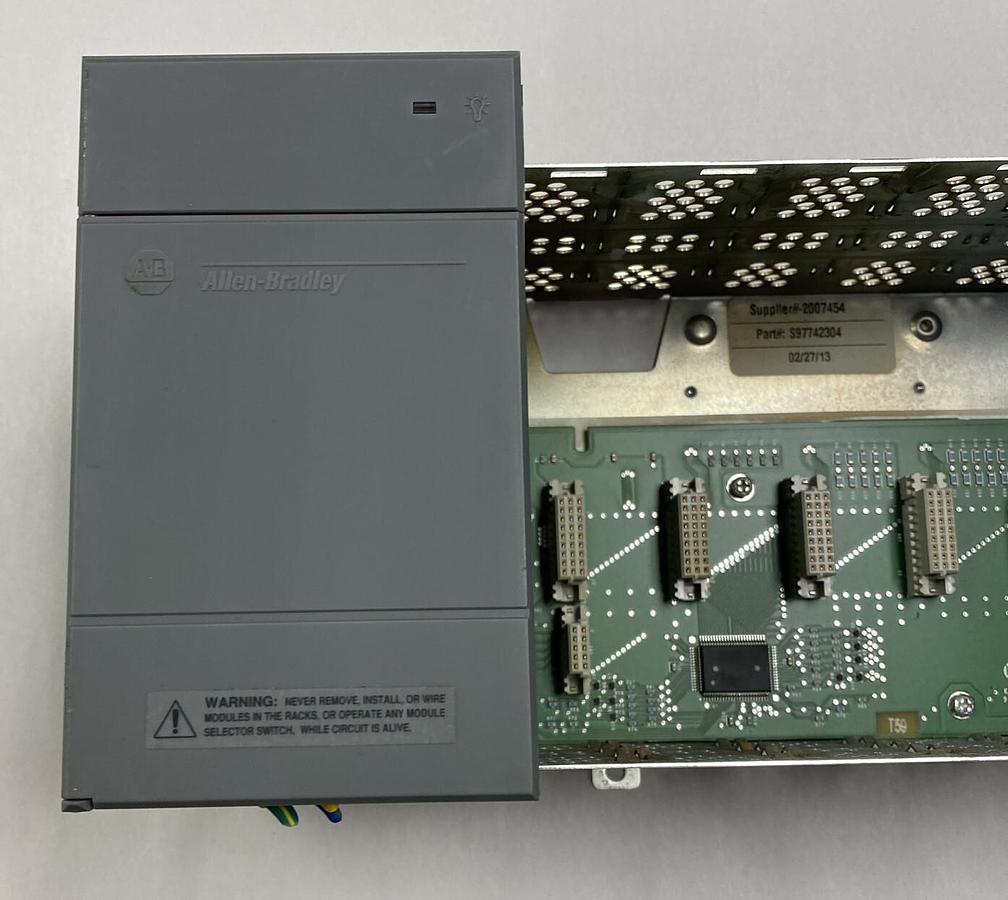 Used Allen-Bradley,1746-A7 SLC,7 Slot Chassis W/ 1746-P2 Power Supply