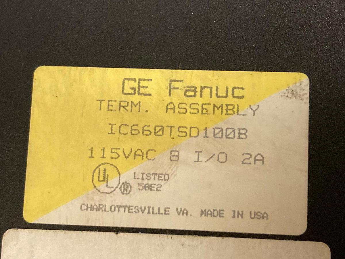 GE Fanuc,IC660EBD100A,Module Terminal Assembly
