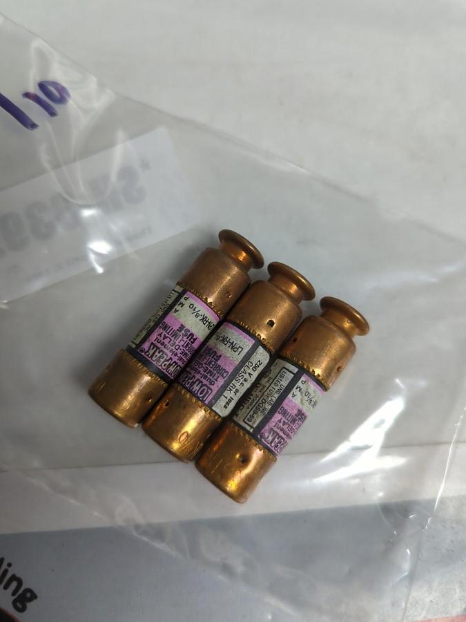 Used COOPER BUSSMANN,LPN-RK-8/10,LOW-PEAK 8/10AMP FUSE LOT OF 3 PRE-OWNED