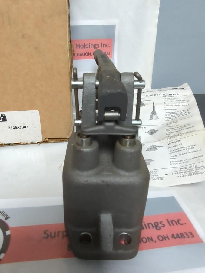 ROSS,3126A5007,HEAVY-DUTY HORIZONTAL HAND LEVER 4-WAY 3-POSITION NOS