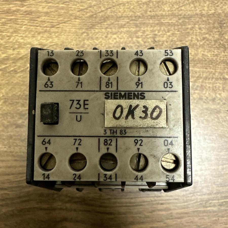 Used Siemens,3TH83-460A,Contactor with 220V coil