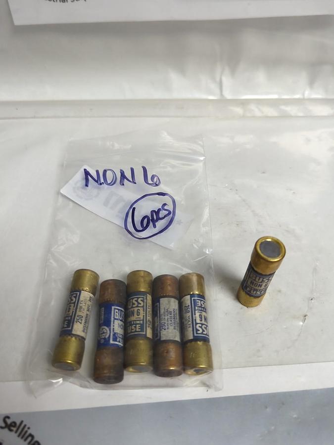 Used COOPER BUSSMANN,NON6,ONE-TIME 6 AMP FUSE LOT OF 6 PRE-OWNED