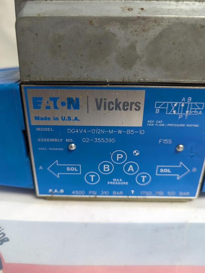 VICKERS,DG4V4-012N-M-W-B5-10,SOLENOID VALVE 4500/1750 PSI 310/120 BAR NOS