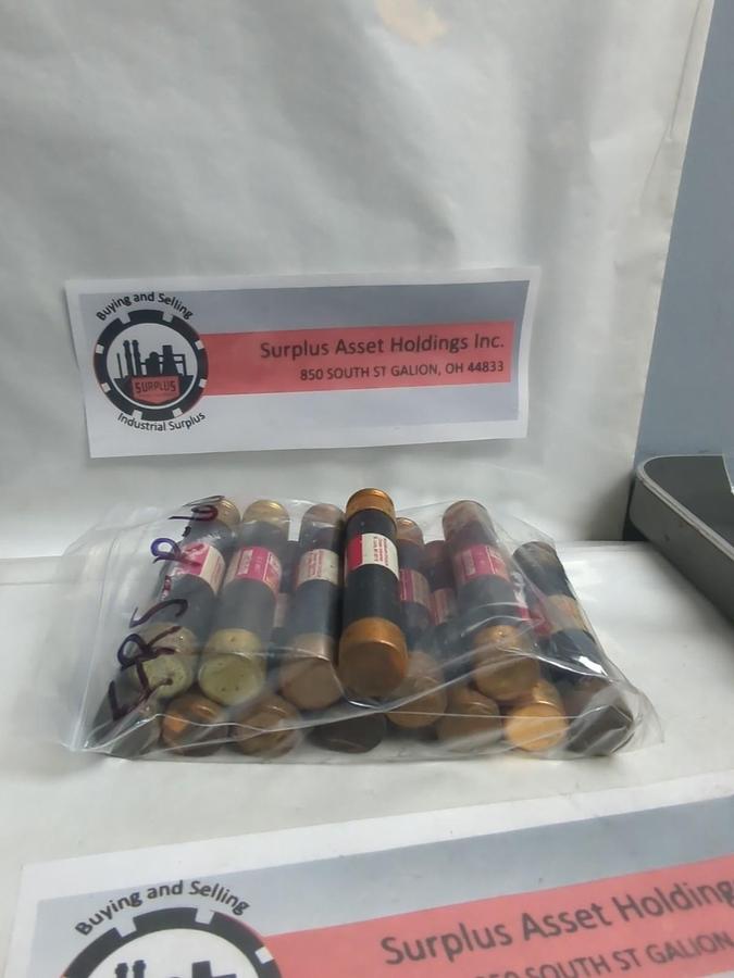 Used COOPER BUSSMANN,FRS-R-60,FUSETRON FUSE 60 AMP LOT OF 13 PRE-OWNED