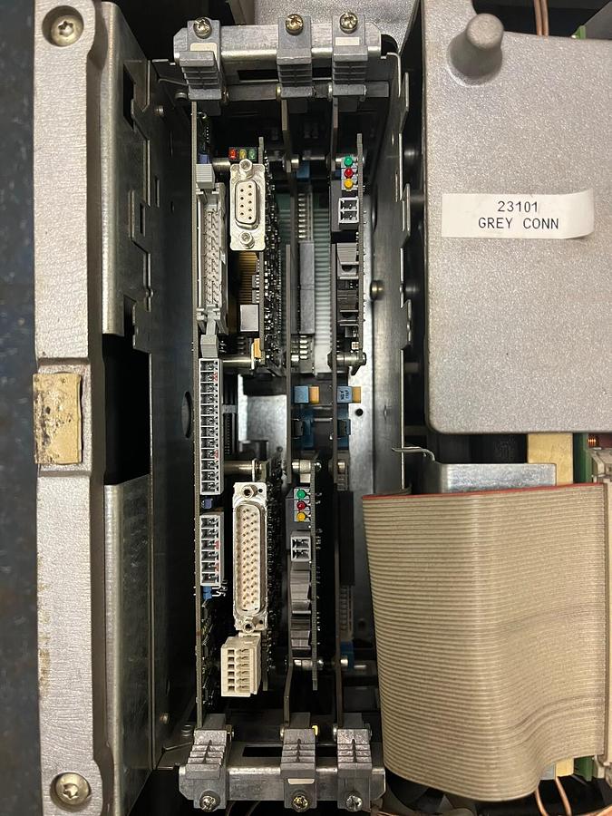 Used SIEMENS,6SE7026-OTD51-1AA1-Z, SIMOVERT DC INVERTER IN 650V 70.2A OUT 480V 53.7A