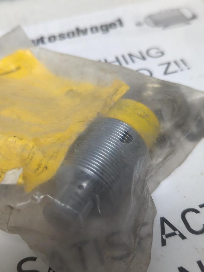 TURCK,Ni2OU-M30-AN6X-H1141,INDUCTIVE SENSOR 10..30VDC 200 mA NEW