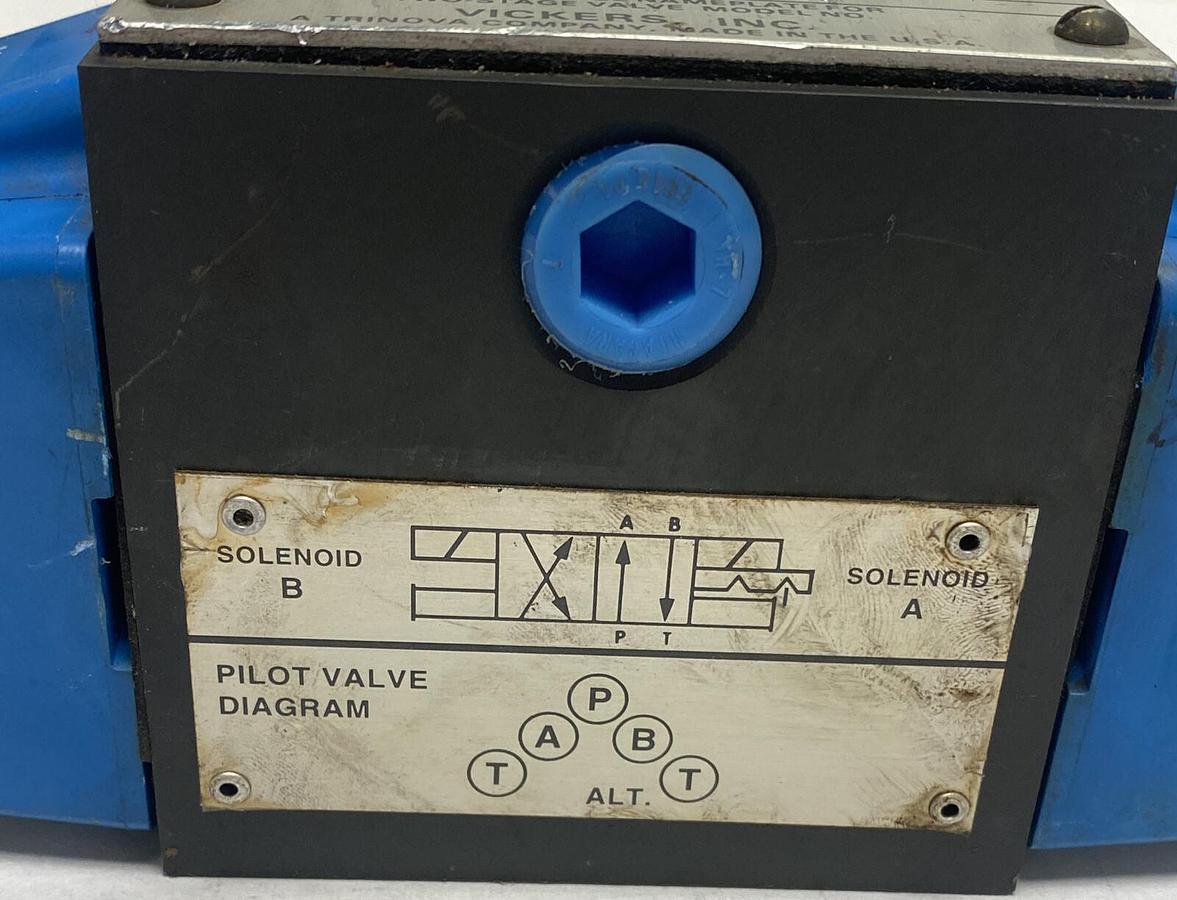 Used EATON VICKERS,DG4S4-012N-B-60, DIRECTIONAL PILOT VALVE