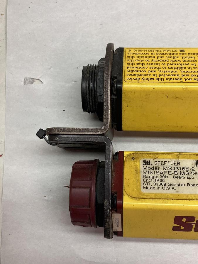Used STI,MS4316B-2 Transmitter/MS4316B-2 Reciever,Light Curtains