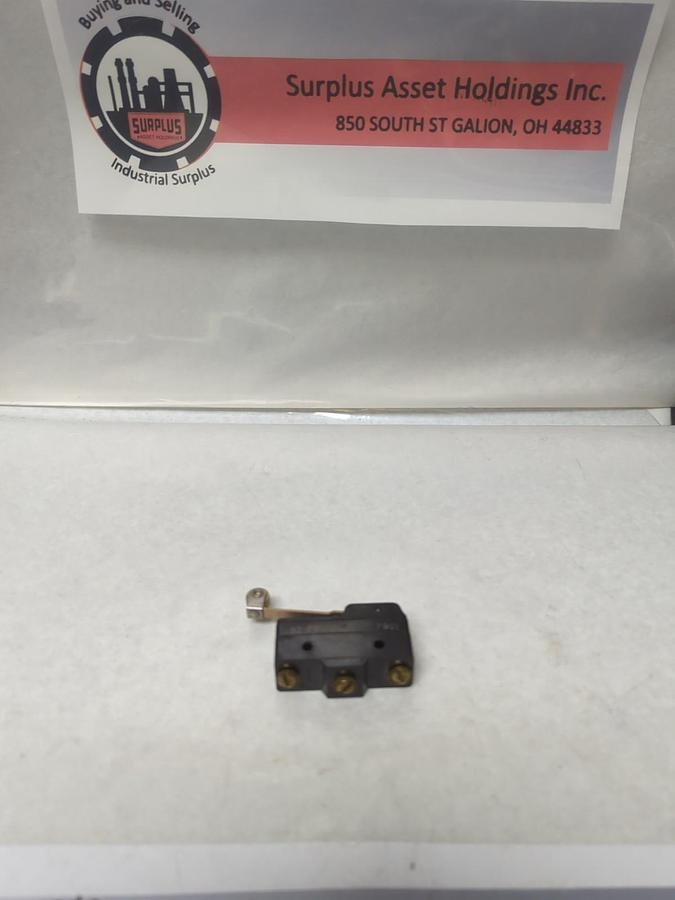 Used HONEYWELL,BZ-2RW82-A2,ROLLER LEVER MICRO SWITCH PRE-OWNED