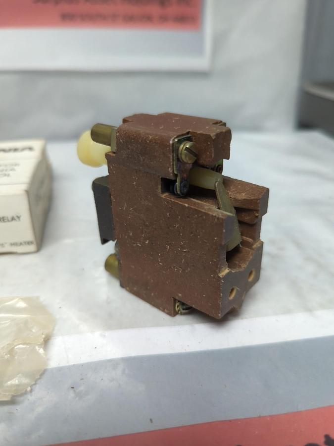 SYLVANIA,A73-46201A,OVERLOAD RELAY 0-30 AMPS NOS