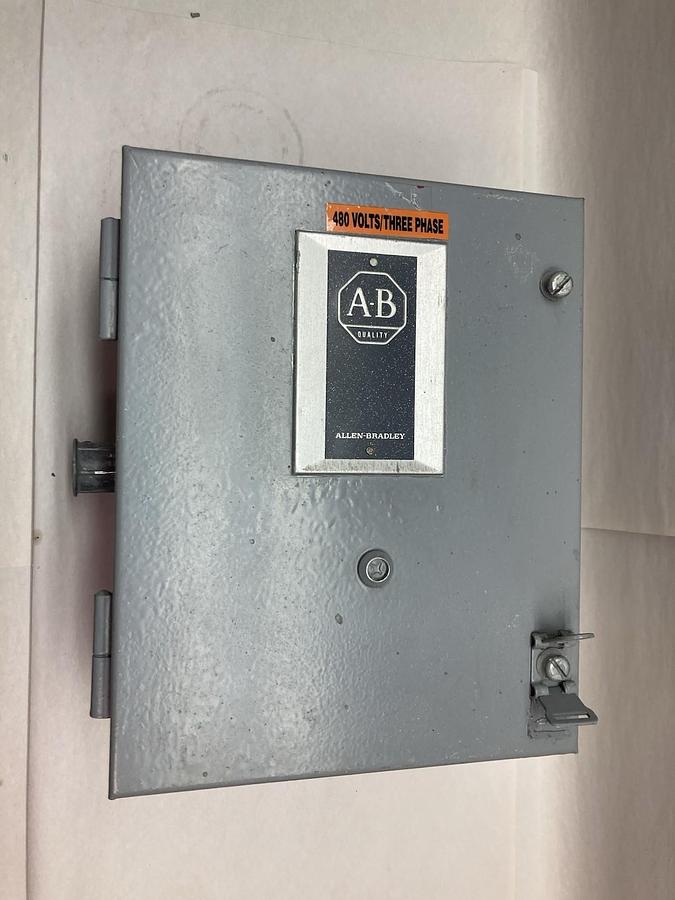 Used Allen Bradley,509-AJD,Starter Enclosure w/Start/Stop Push-Buttons 509-A0D