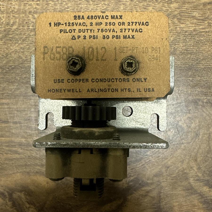 Used Honeywell,P658B 1012 1,Pressure Control Relay