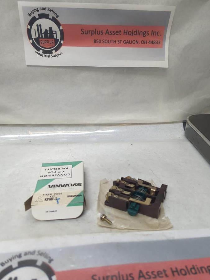 SYLVANIA,KPMF-2,FIXED POLE KIT 10A AC 600V NOS