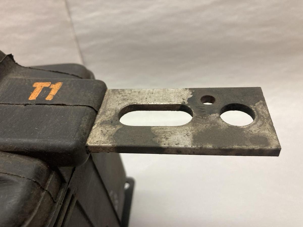 Used General Electric,Model AAM12 Type JKM-3,Current Transformer 497x28 Ratio 75:5