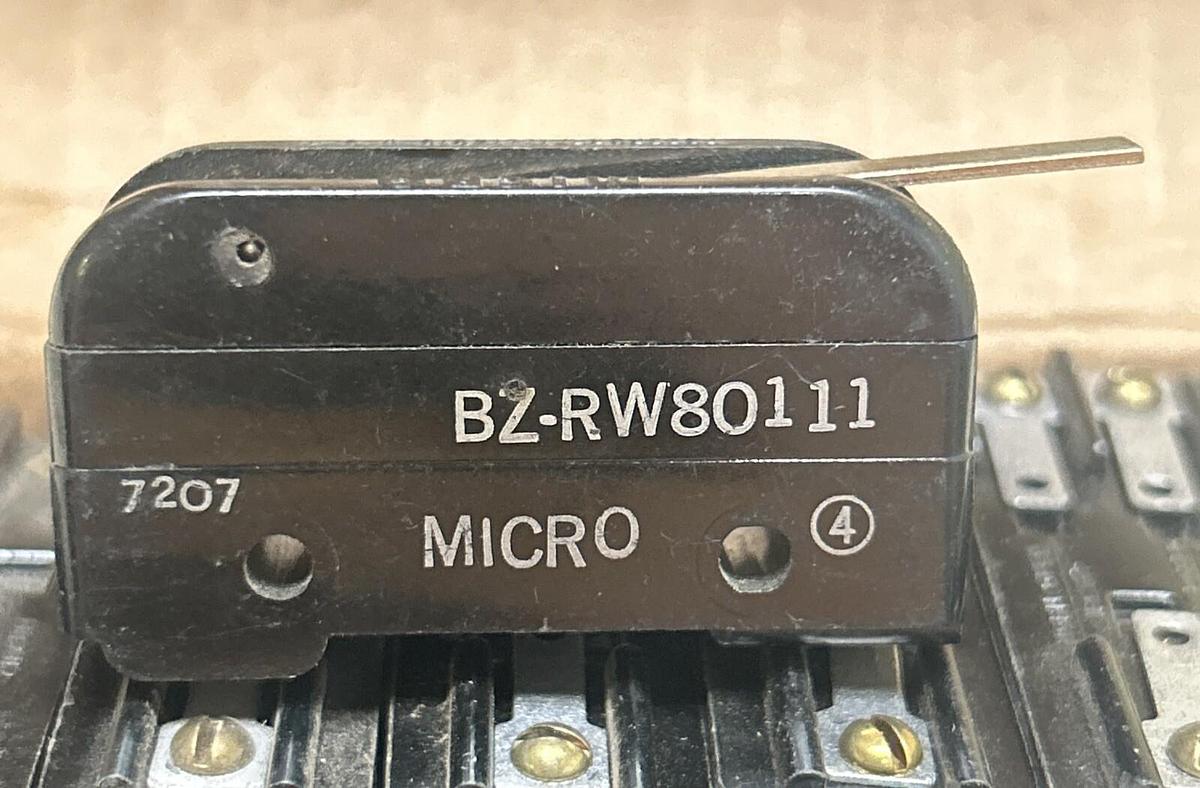 Used MICRO SWITCH,BZ-RW80111,LIMIT SWITCH LOT OF 27