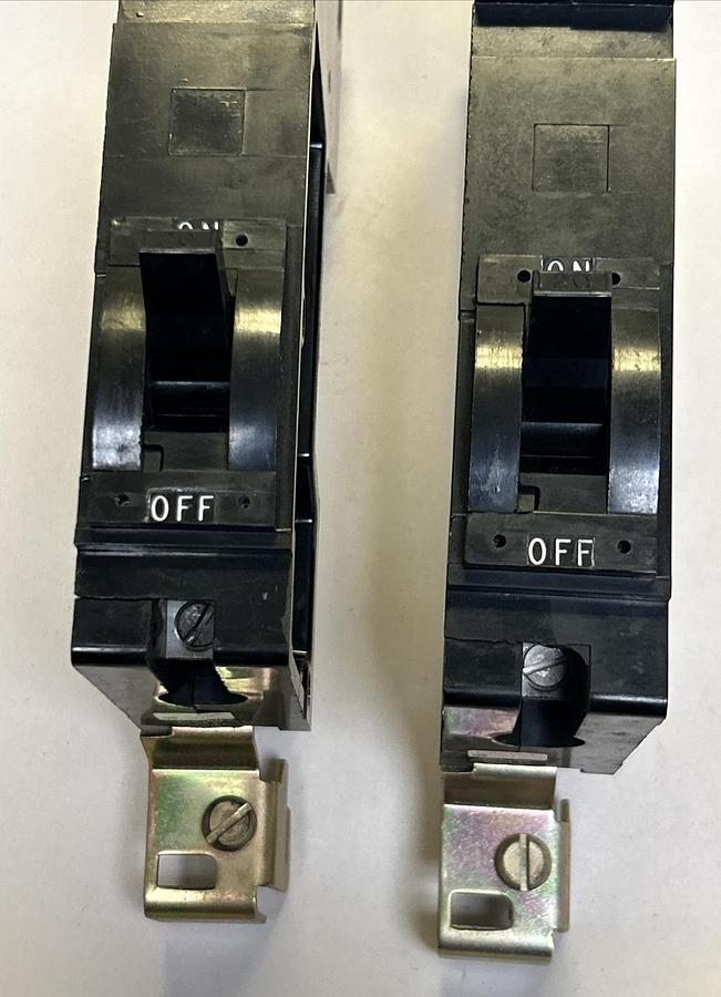 SQUARE D,FY14020,I-LINE CIRCUIT BREAKER 20A 277V 1P LOT OF 2 NOS