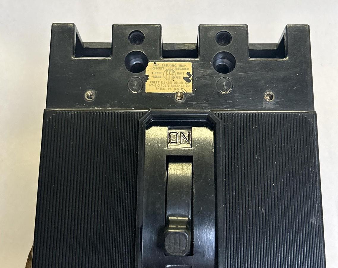 Used ITE,ET1195,CIRCUIT BREAKER 100A 250V 3P