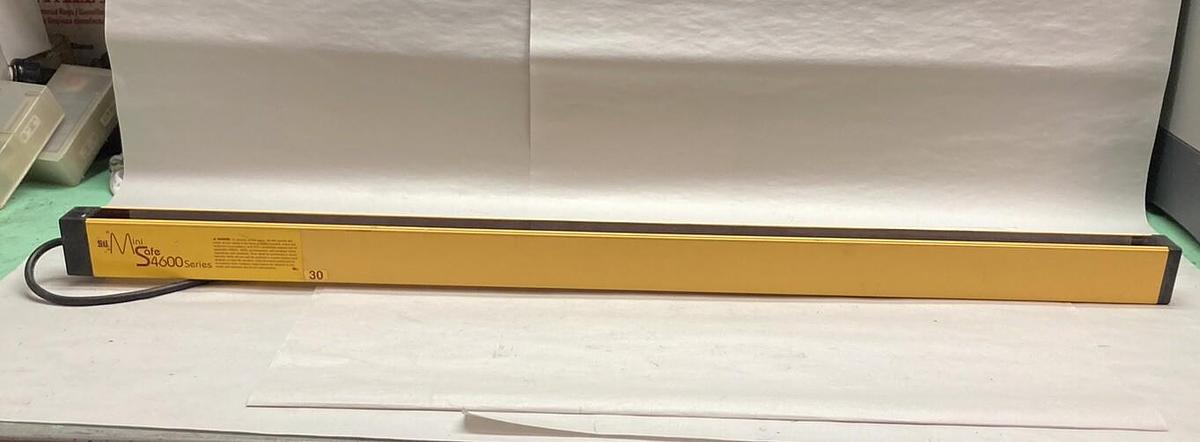 Used STI,MS46-30-870-Q2-X-SC1,Safety Light Curtain Transmitter