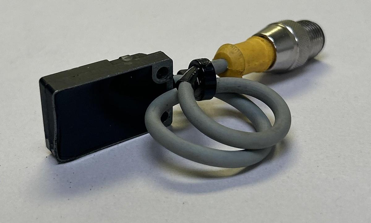Used TURCK,BI5U-Q08-AP6X2,PROXIMITY SENSOR