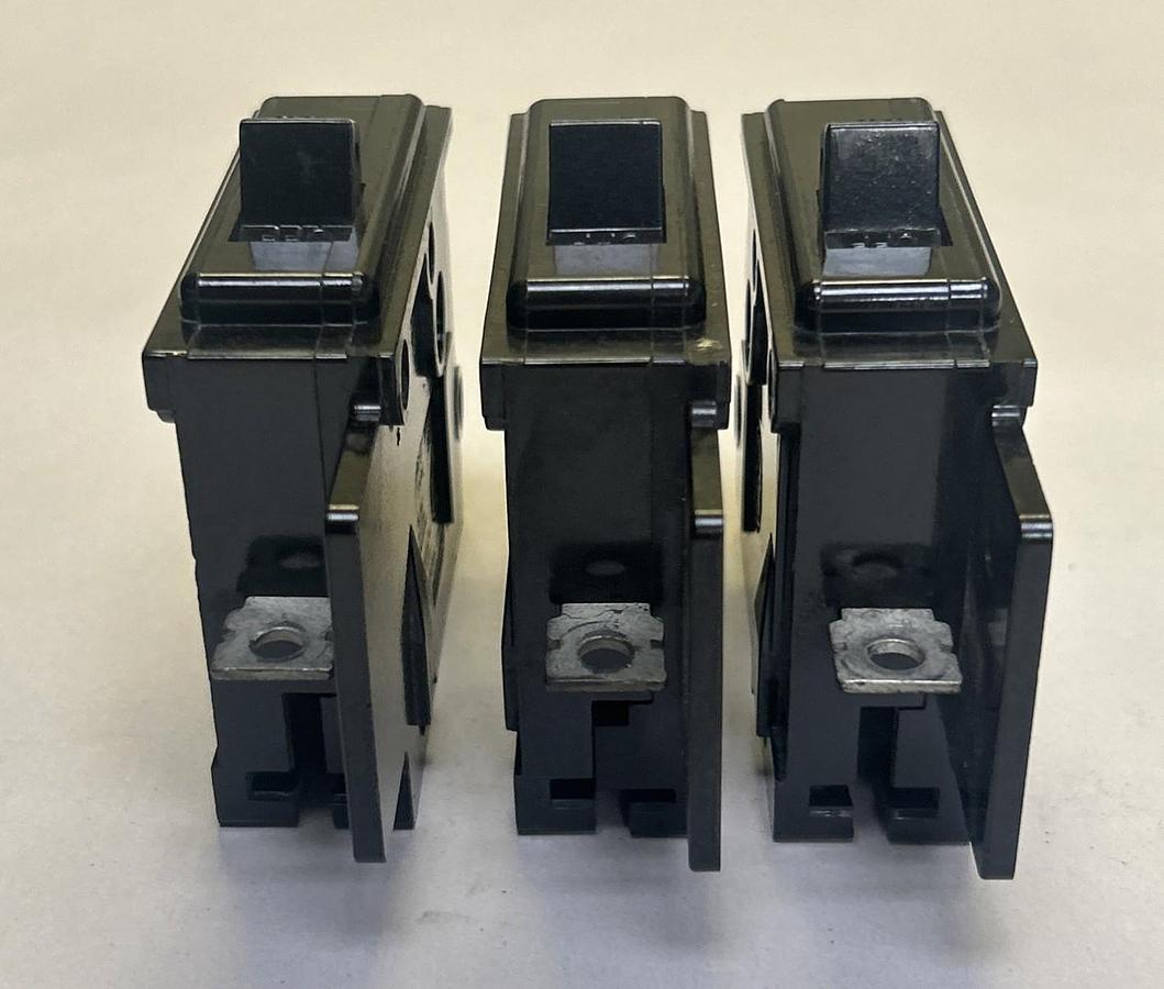 Used ITE,BQ1-B030,CIRCUIT BREAKER 30A 120/240V 1P LOT OF 3