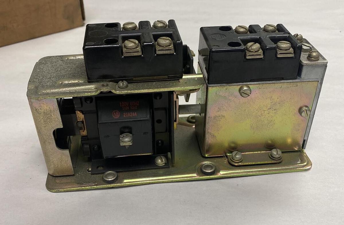 Allen Bradley,849-Z0D331,Ser B Pneumatic Timing Relay New