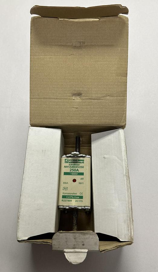 Used FERRAZ SHAWMUT,NH1AM69V250,FUSE 250A 690V NEW