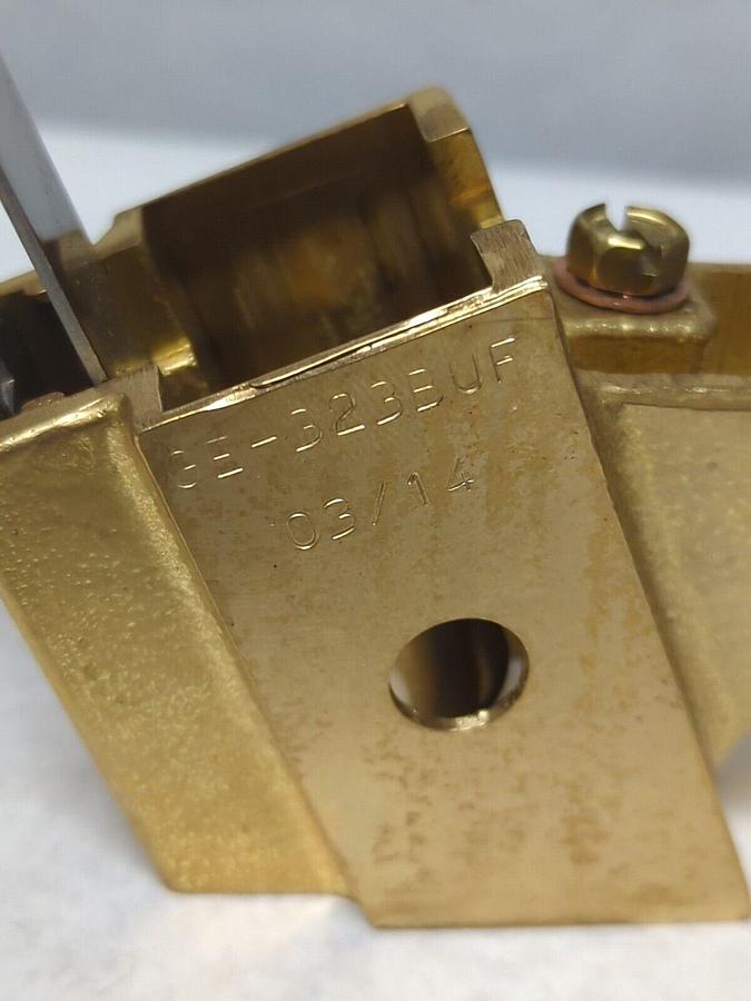 GENERAL ELECTERIC,GE-323BUF,CARBON BRUSH HOLDER 03/14 NOS